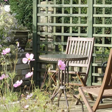 Poppy Cottages No. 1 & 2 *